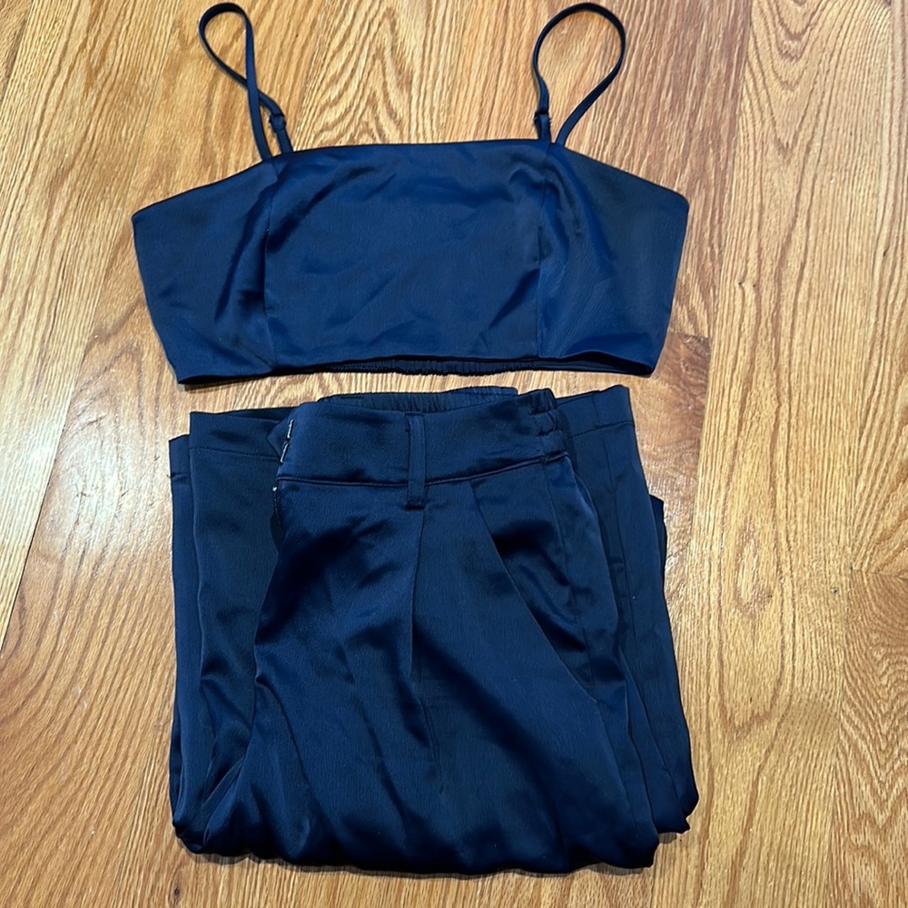 BUNDLE House of Harlow 1960 Navy Satin 2 Piece Pant Set & Adam Selman Shorts
